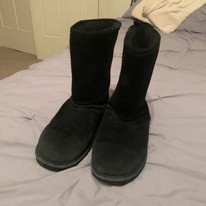 Black bearpaw boots